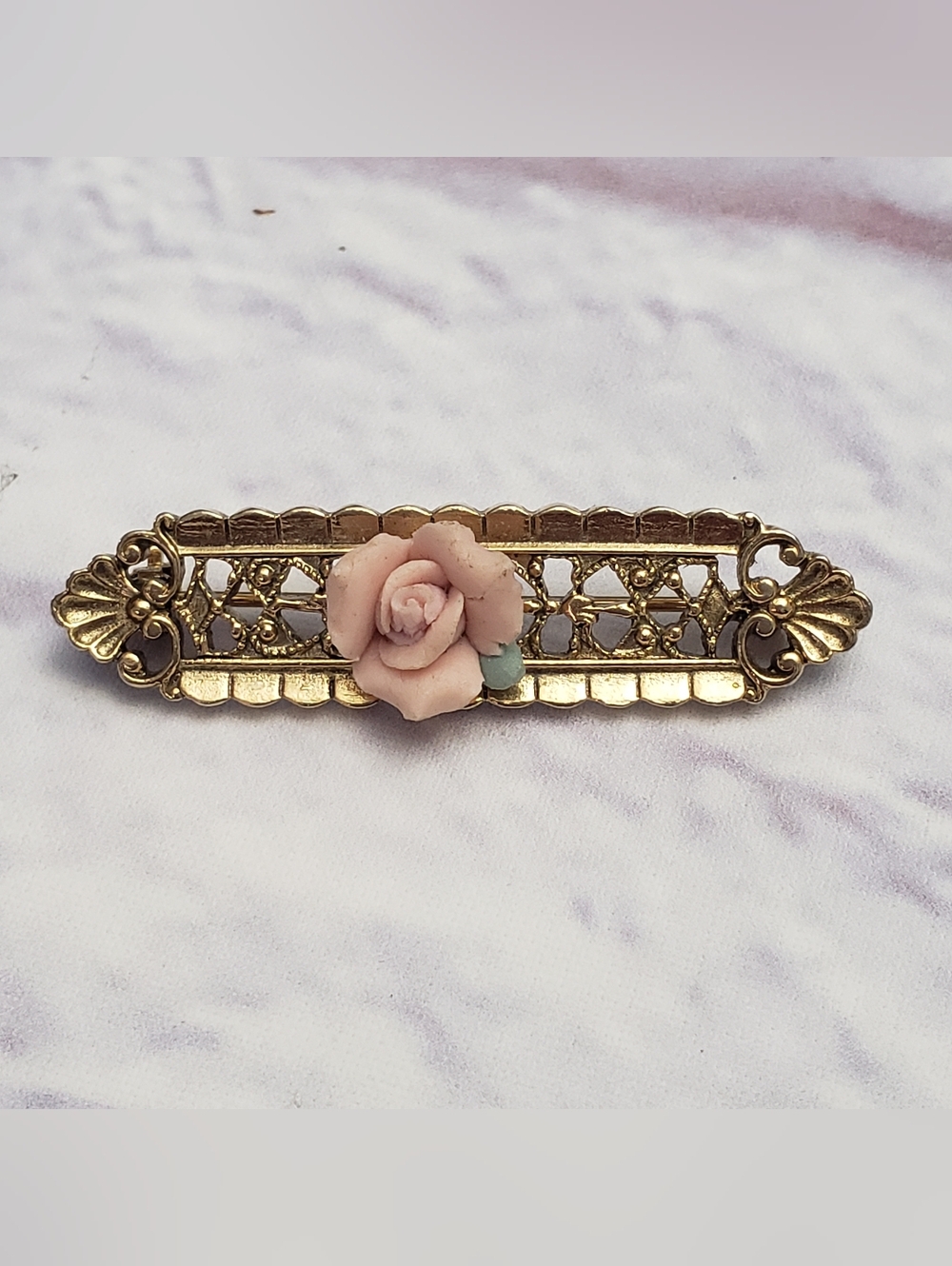 VINTAGE Goldtone Filigree Brooch Porcelain Rose Victorian Jewelry